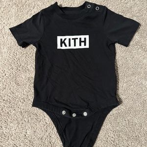 Black Kith onesie - 3-6 months